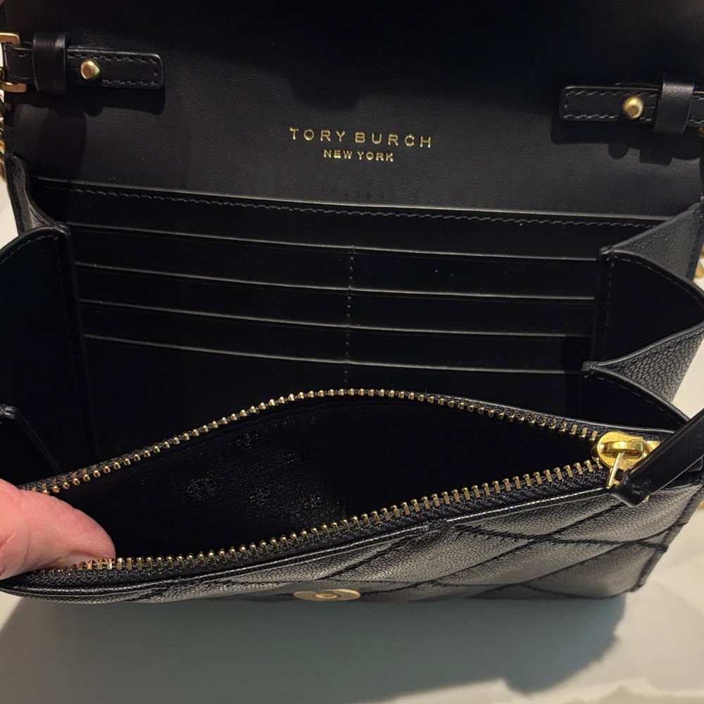 Tory Burch Black Quilted Leather Crossbody with Gold Chain - Picture 4 of 5